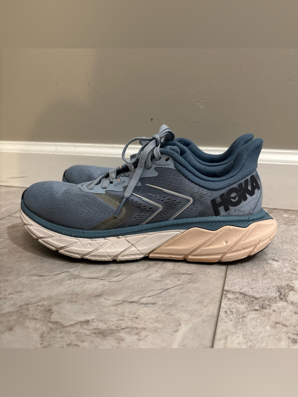 HOKA One One Arahi 5 Blue Fog Provincial Blue Women’s 7.5 D Wide 1115013- BFPB
